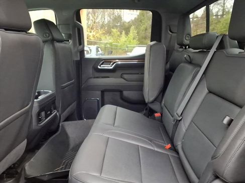 Certified 2025 Chevrolet Silverado 1500 LT Trail Boss w/ Convenience Package II AWD/4WD image 17