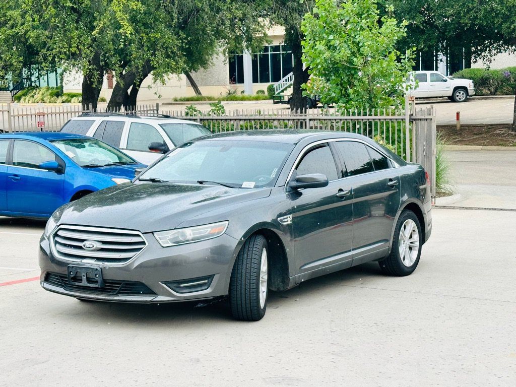 Used 2015 Ford Taurus SEL FWD image 3