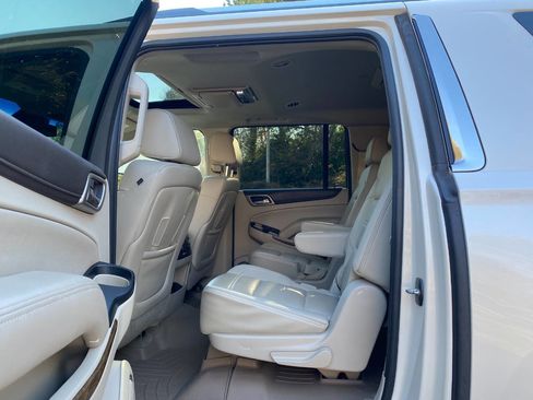 Used 2015 GMC Yukon XL Denali w/ Touring Package image 51