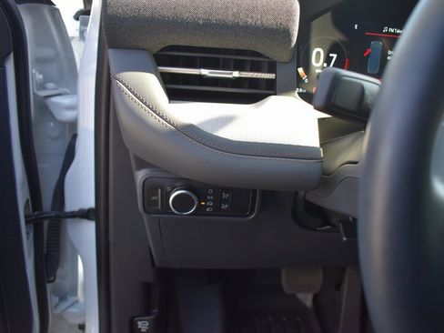 Used 2025 Ford Explorer Active image 19