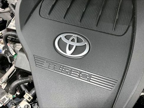 Used 2023 Toyota Highlander L AWD/4WD image 39