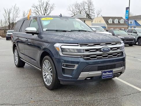 Used 2022 Ford Expedition Platinum AWD/4WD image 2
