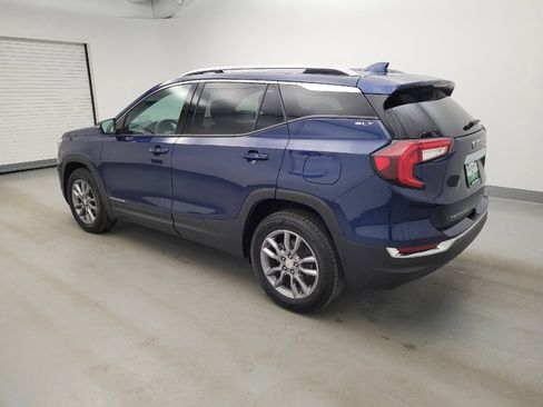 Used 2022 GMC Terrain SLT w/ Infotainment Package II AWD/4WD image 3