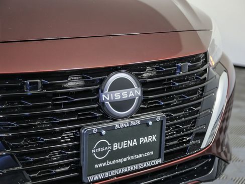 Used 2025 Nissan Sentra SV w/ SV Premium Package image 3