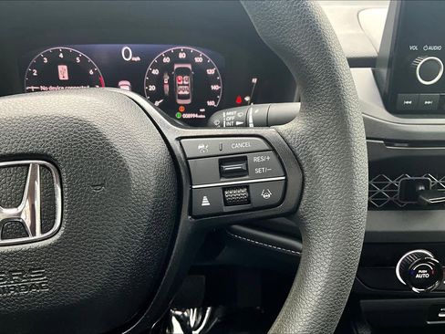 Used 2025 Honda Accord LX image 37