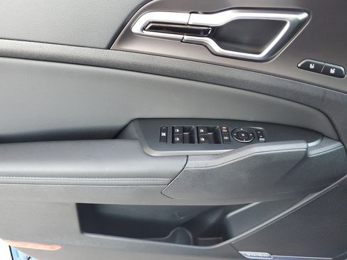 New 2026 Kia Sportage SX FWD image 5
