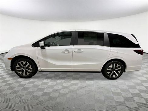New 2026 Honda Odyssey EX-L image 3