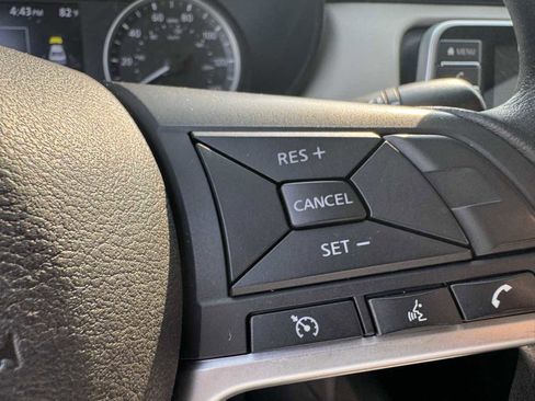 Used 2021 Nissan Versa SV image 27