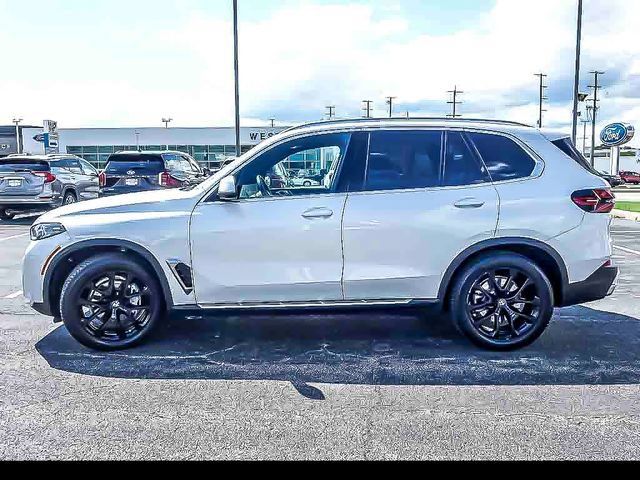 Used 2024 BMW X5 xDrive40i AWD/4WD image 6