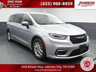 Used 2023 Chrysler Pacifica Touring-L FWD video 1