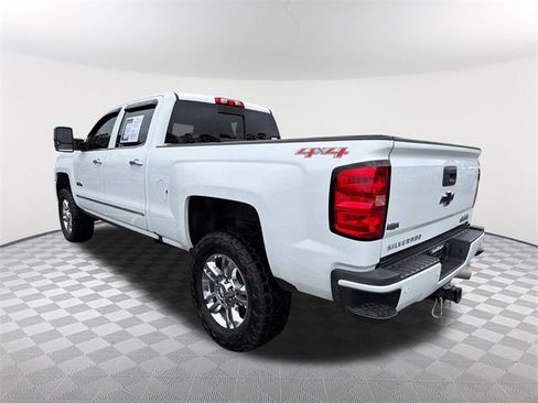 Used 2017 Chevrolet Silverado 2500 High Country w/ Duramax Plus Package image 7