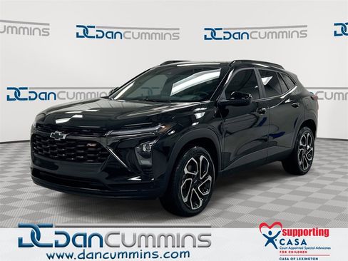 Used 2024 Chevrolet Trax RS w/ Sunroof Package image 1