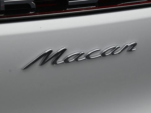 New 2026 Porsche Macan AWD/4WD image 9