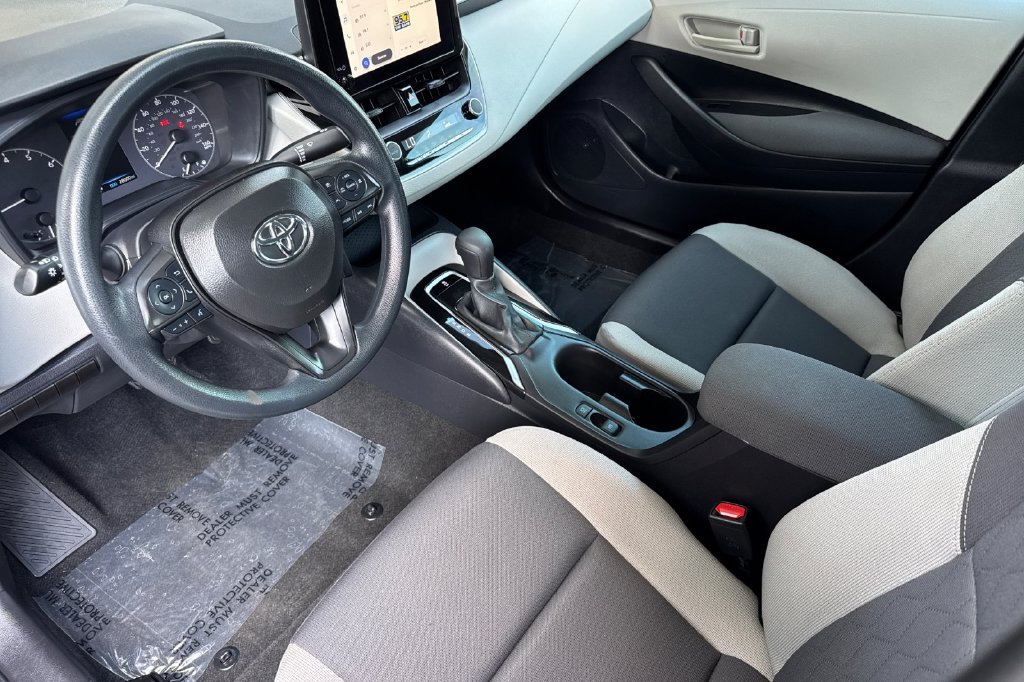 Certified 2025 Toyota Corolla LE FWD image 9