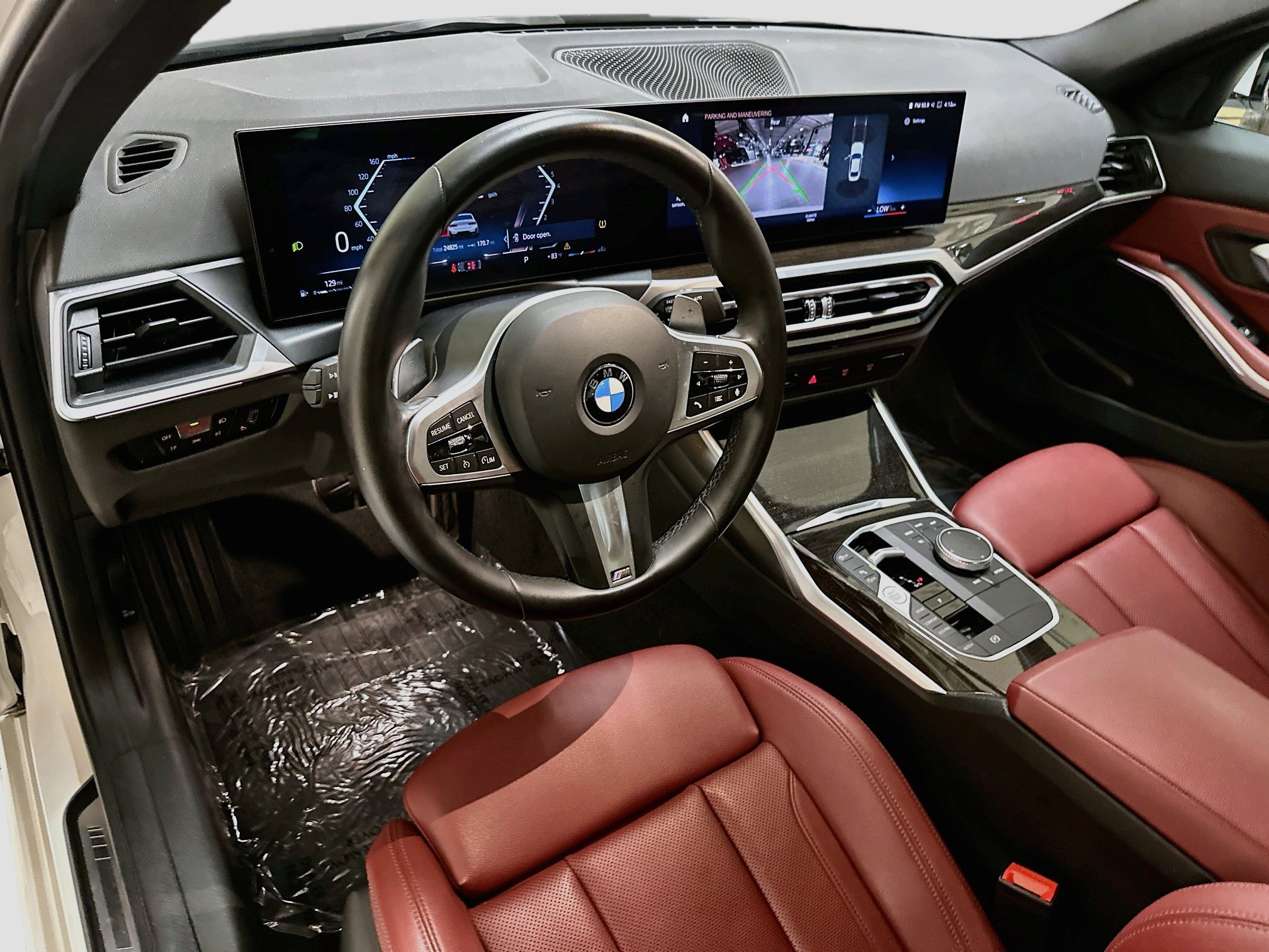 Certified 2024 BMW 330i Sedan w/ M Sport Package RWD image 9