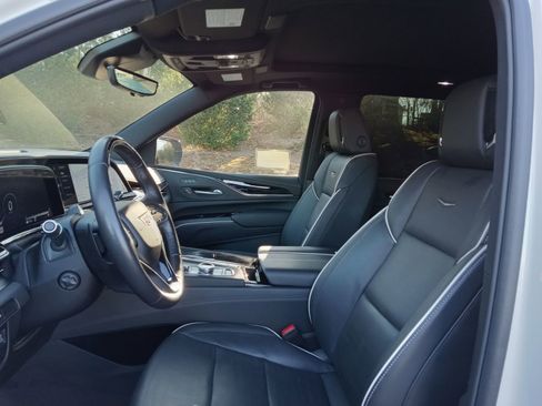 Certified 2024 Cadillac Escalade Sport image 14