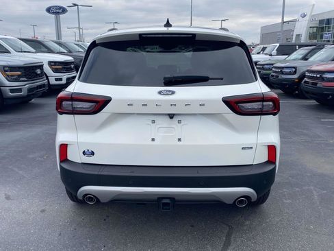 Used 2024 Ford Escape SE w/ PHEV Premium Package image 5