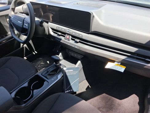 New 2026 Kia K4 FWD image 9