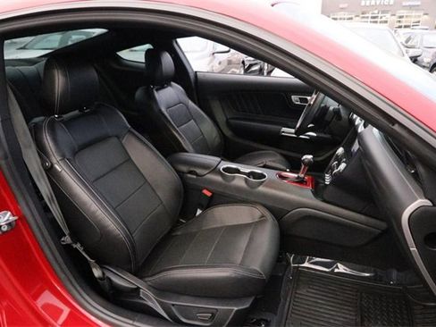 Used 2020 Ford Mustang GT Premium image 21