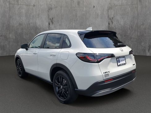 New 2027 Honda HR-V Sport image 4