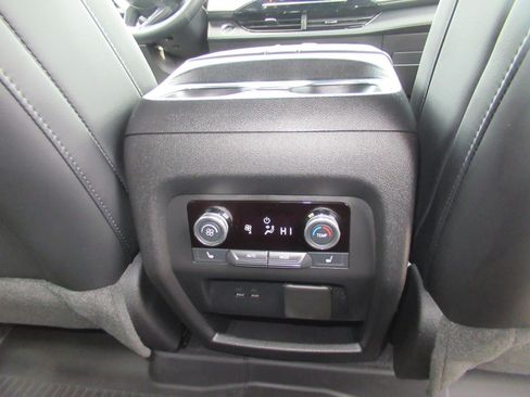 Used 2025 Buick Enclave Avenir w/ Super Cruise Package AWD/4WD image 36