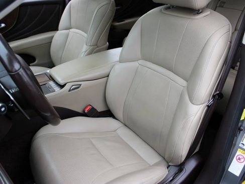 Used 2018 Lexus LS 500 w/ Accessory Package (Z1) image 9