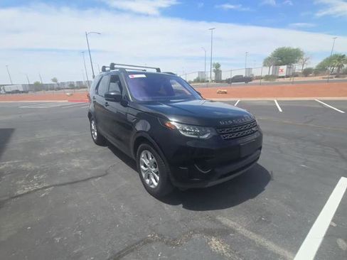 Used 2019 Land Rover Discovery SE AWD/4WD image 10