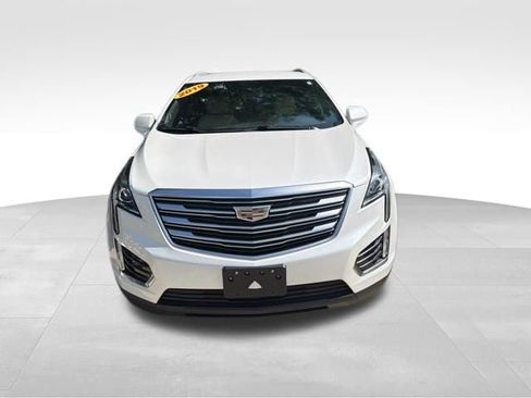 Used 2019 Cadillac XT5 AWD image 2