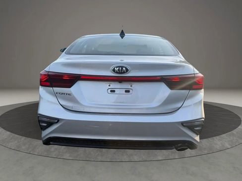 Used 2019 Kia Forte LXS image 6