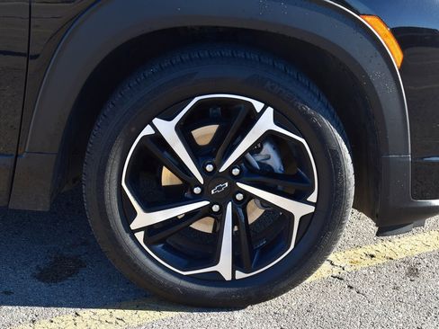 Used 2022 Chevrolet TrailBlazer RS w/ Technology Package image 4