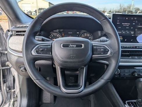 Certified 2024 Jeep Compass Latitude image 17