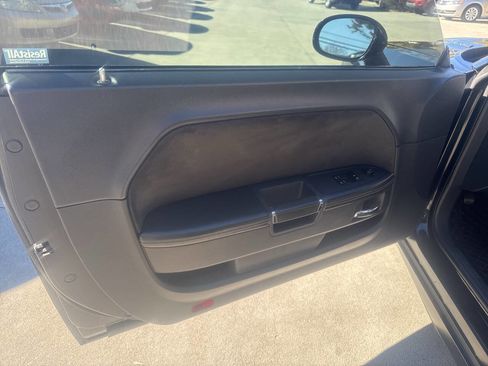 Used 2009 Dodge Challenger SRT8 w/ SRT Option Group II image 17