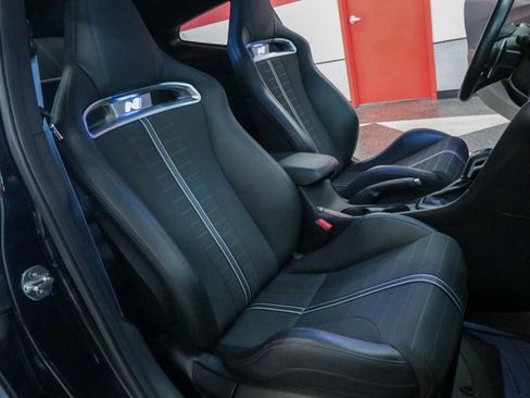 Used 2021 Hyundai Veloster N image 28