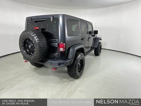 Used 2017 Jeep Wrangler Unlimited Rubicon AWD/4WD image 6