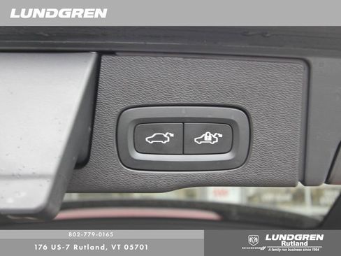 Used 2022 Volvo XC60 B6 Inscription w/ Advanced Package image 47