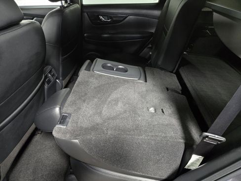 Used 2020 Nissan Rogue SL image 35