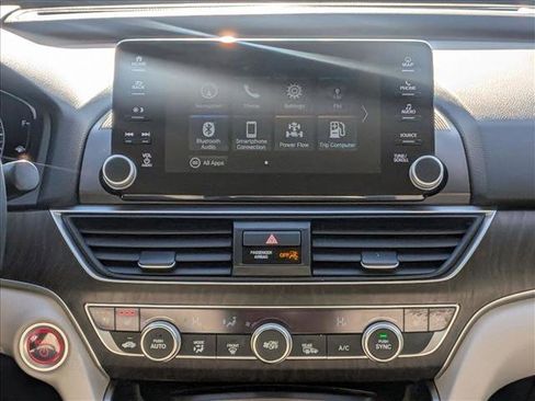 Used 2019 Honda Accord Touring image 13