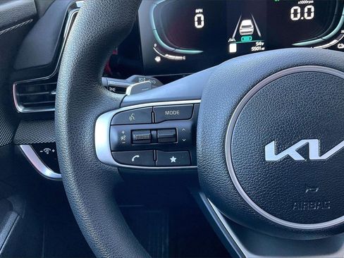 Certified 2025 Kia Sportage LX image 18