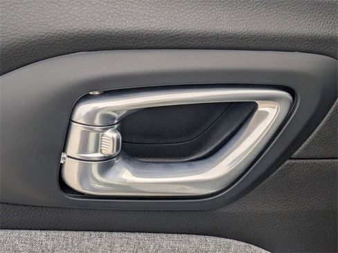 Used 2025 Jeep Compass Sport image 32