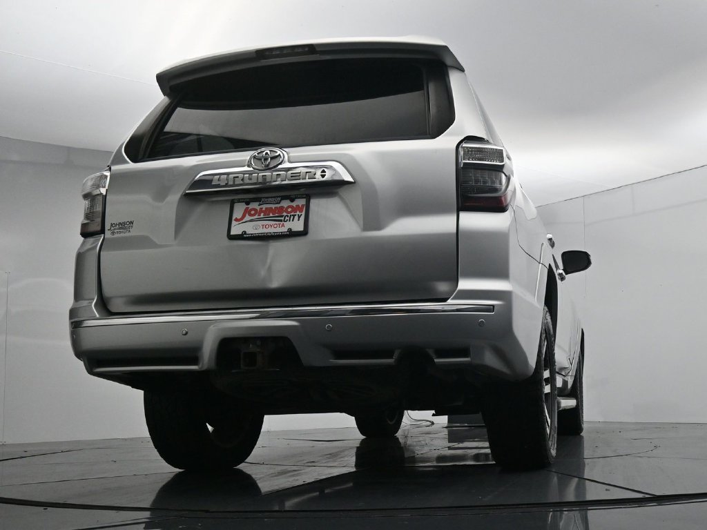 Used 2016 Toyota 4Runner Limited AWD/4WD image 36