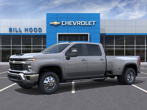 New 2026 Chevrolet Silverado 3500 LT image 1