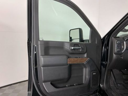 Used 2022 Chevrolet Silverado 3500 High Country w/ Z71 Off-Road Package AWD/4WD image 13