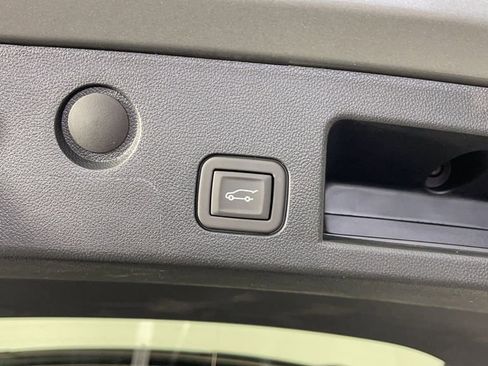 New 2025 Chevrolet Equinox ACTIV image 35