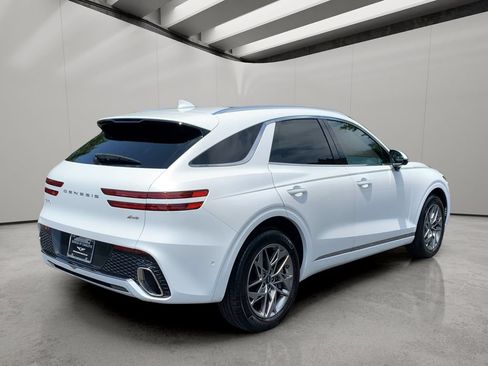 Certified 2023 Genesis GV70 2.5T w/ Advanced Package AWD/4WD image 5