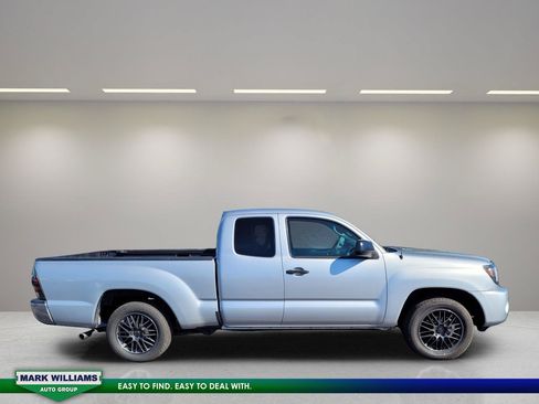 Used 2011 Toyota Tacoma 2WD Access Cab w/ SR5 Pkg #2 image 2