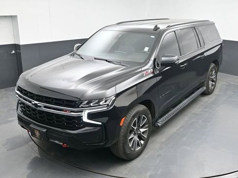 Used 2021 Chevrolet Suburban Z71 w/ Z71 Off-Road Package AWD/4WD image 21