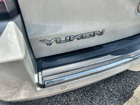 Used 2015 GMC Yukon Denali w/ Premium Package RWD image 6
