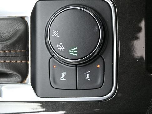 Used 2019 Chevrolet Blazer Premier w/ Sun and Wheels Package FWD image 31