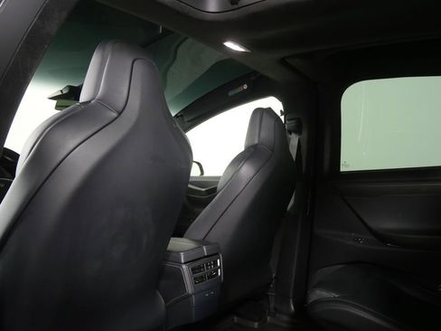 Used 2019 Tesla Model X Performance image 16