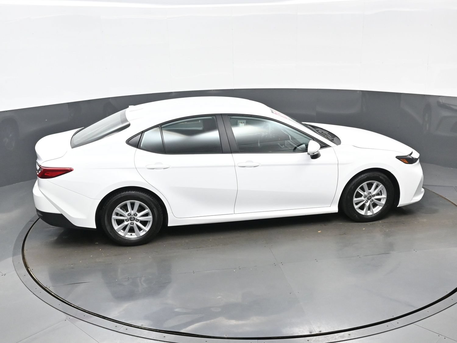 Used 2025 Toyota Camry LE FWD image 41